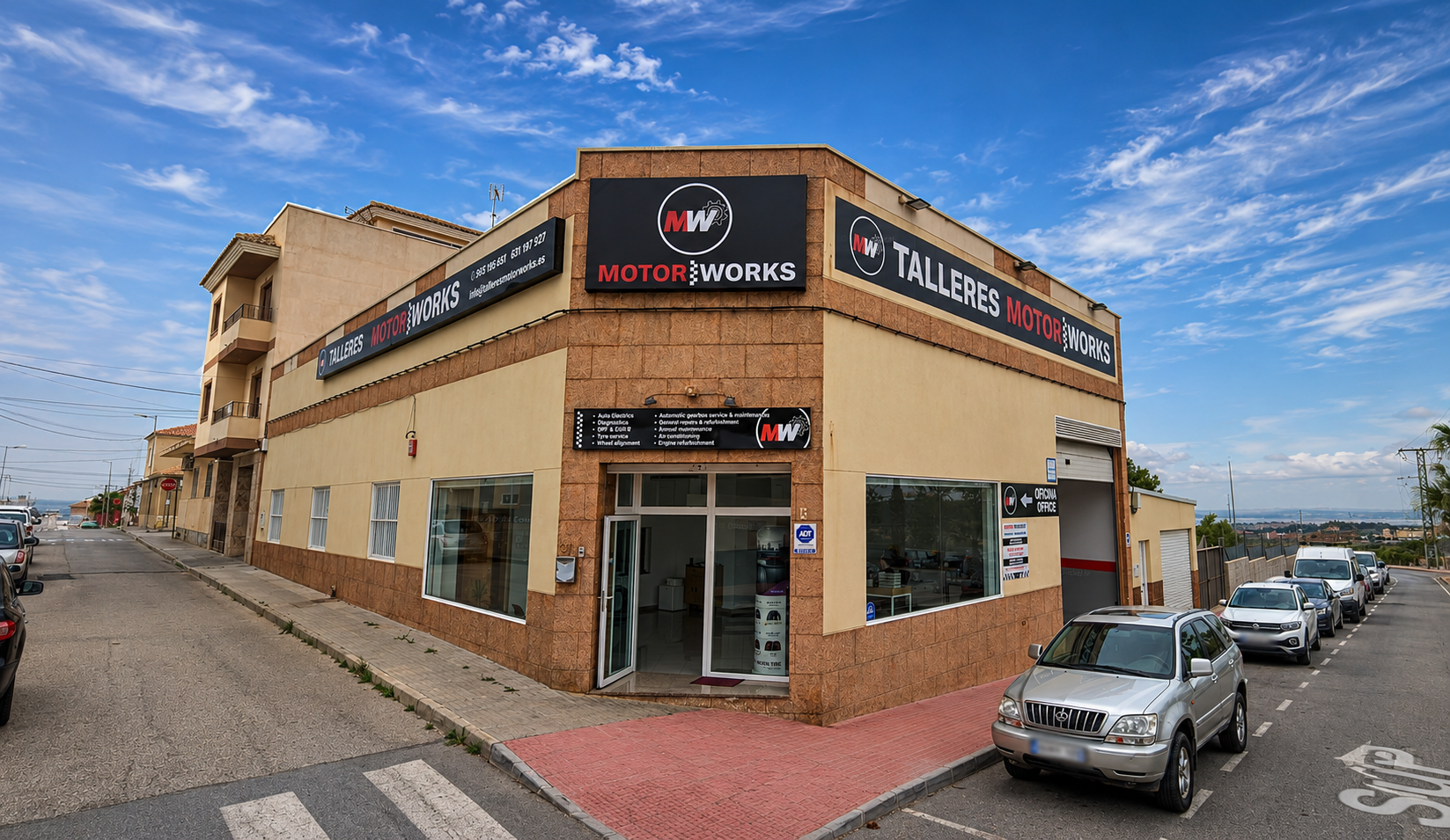 Talleres Motorworks workshop exterior in San Miguel de Salinas